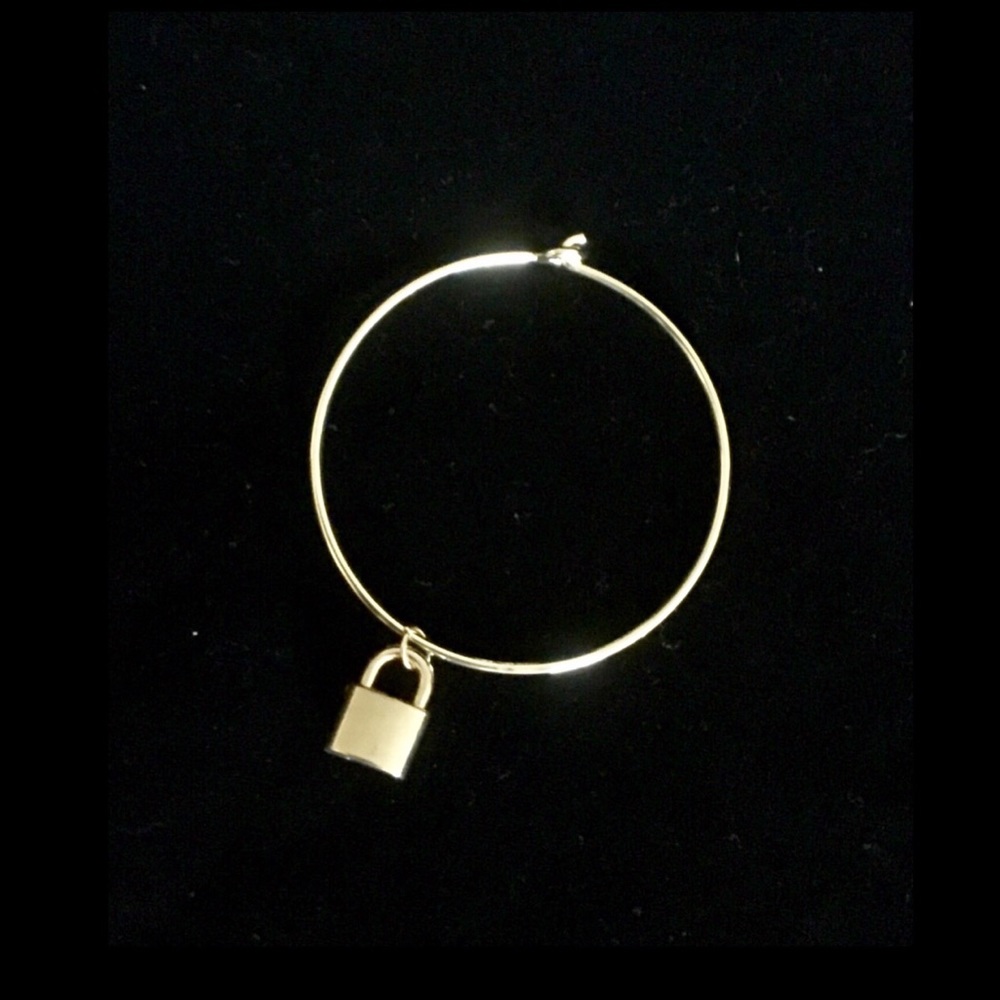 GOLD BANGEL BRACELET - LOCK